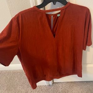 Cute burnt orange/red Karlie top! Size L